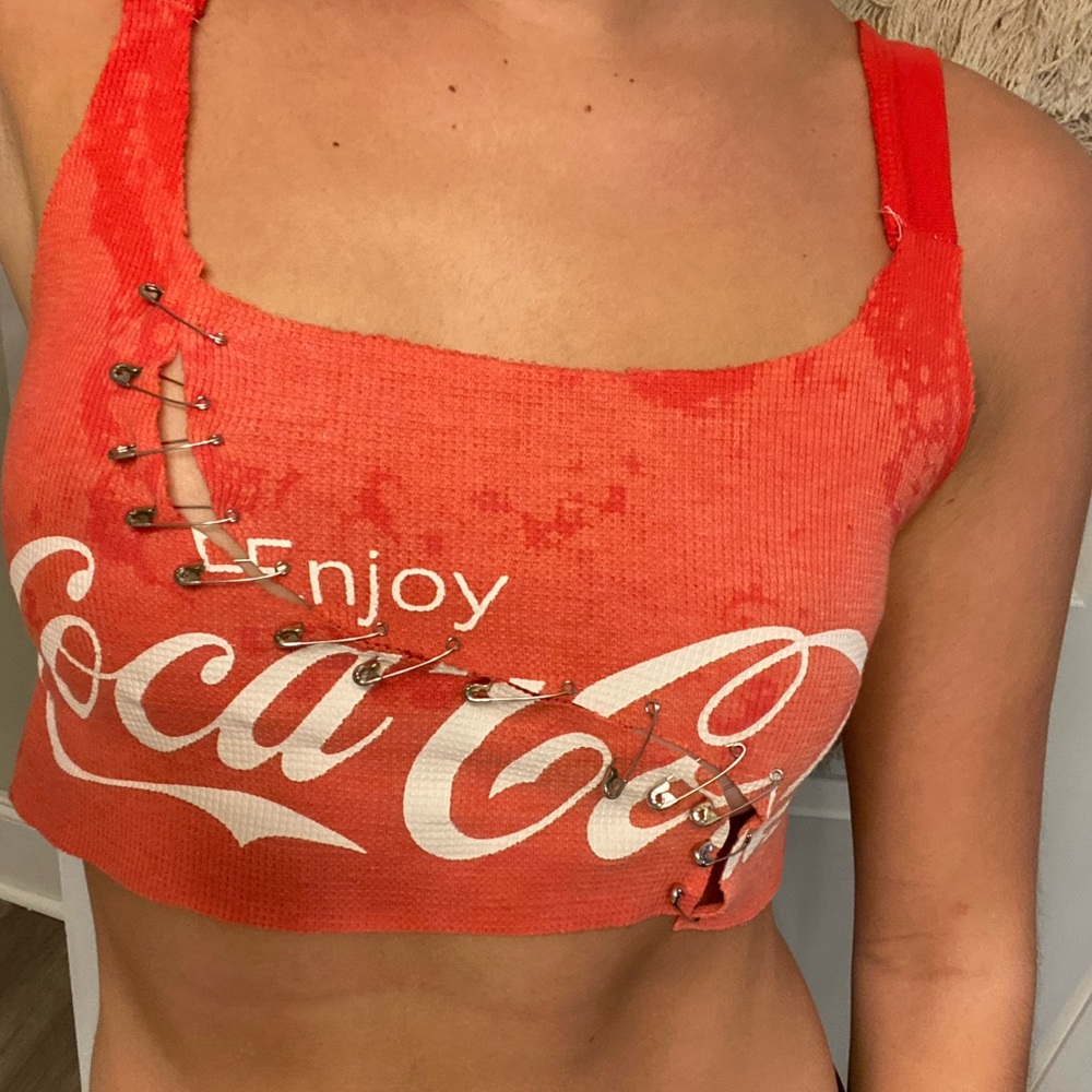 Vintage pin cropped bleached tank